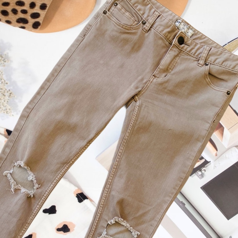Free People Destroyed Knee Beige Skinny Jeans